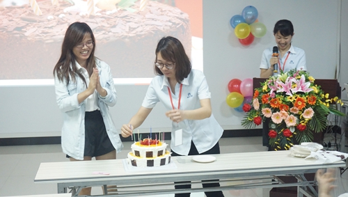 富軒員工生日會(huì)，歡樂(lè)溫暖時(shí)光！