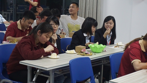 富軒員工生日會(huì)，歡樂(lè)溫暖時(shí)光！